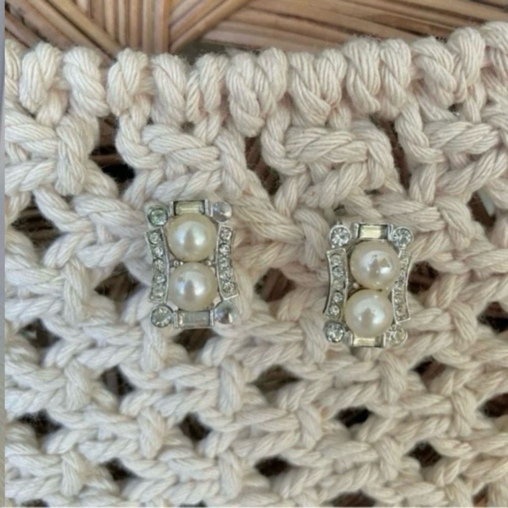 Vendome Pearl Rhinestone Earrings Vintage Elegant Classic Style Minimal Pearlcor - Picture 2 of 11